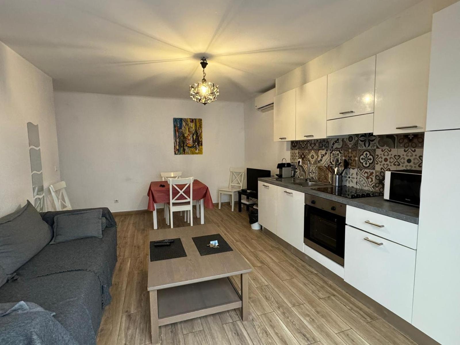 Cosy Poullan, 2-Bedroom Apartment, 200 M From The Beach Nice Eksteriør bilde
